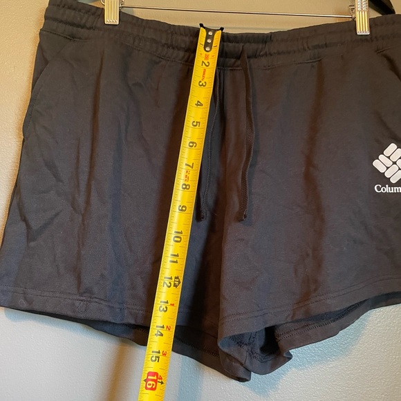 NWT Columbia Sz XL Trek French Terry Women’s Black White 5” Inseam Short Ret $50 - Picture 6 of 10
